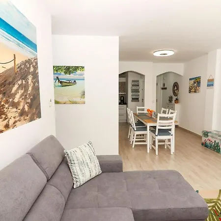 Family Apartment Walking Distance To The Sea And All Amenities Sitio de Calahonda Exterior photo