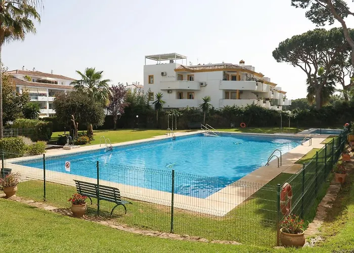 Family Apartment Walking Distance To The Sea And All Amenities