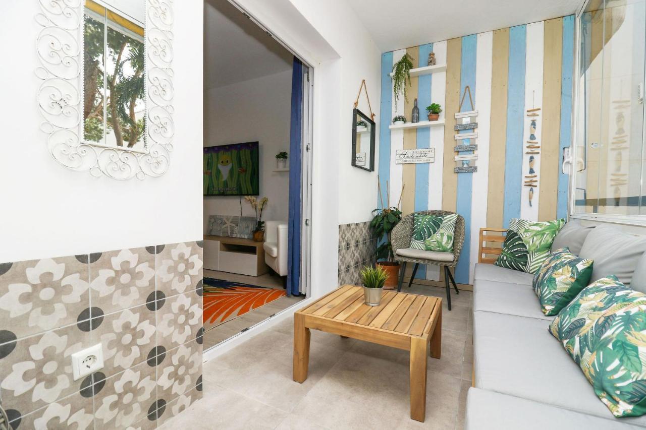 Family Walking Distance To The Sea And Amenities Apartment *