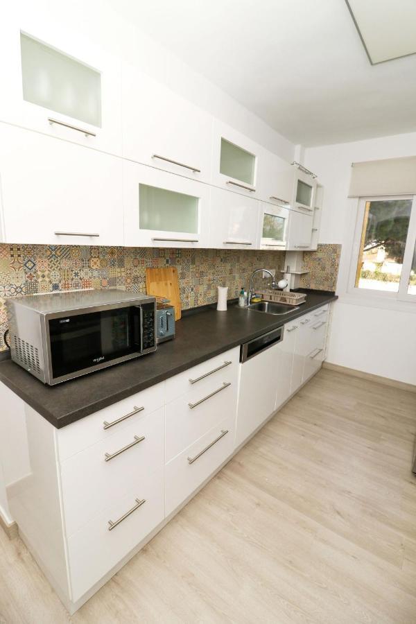 Family Walking Distance To The Sea And Amenities Sitio de Calahonda