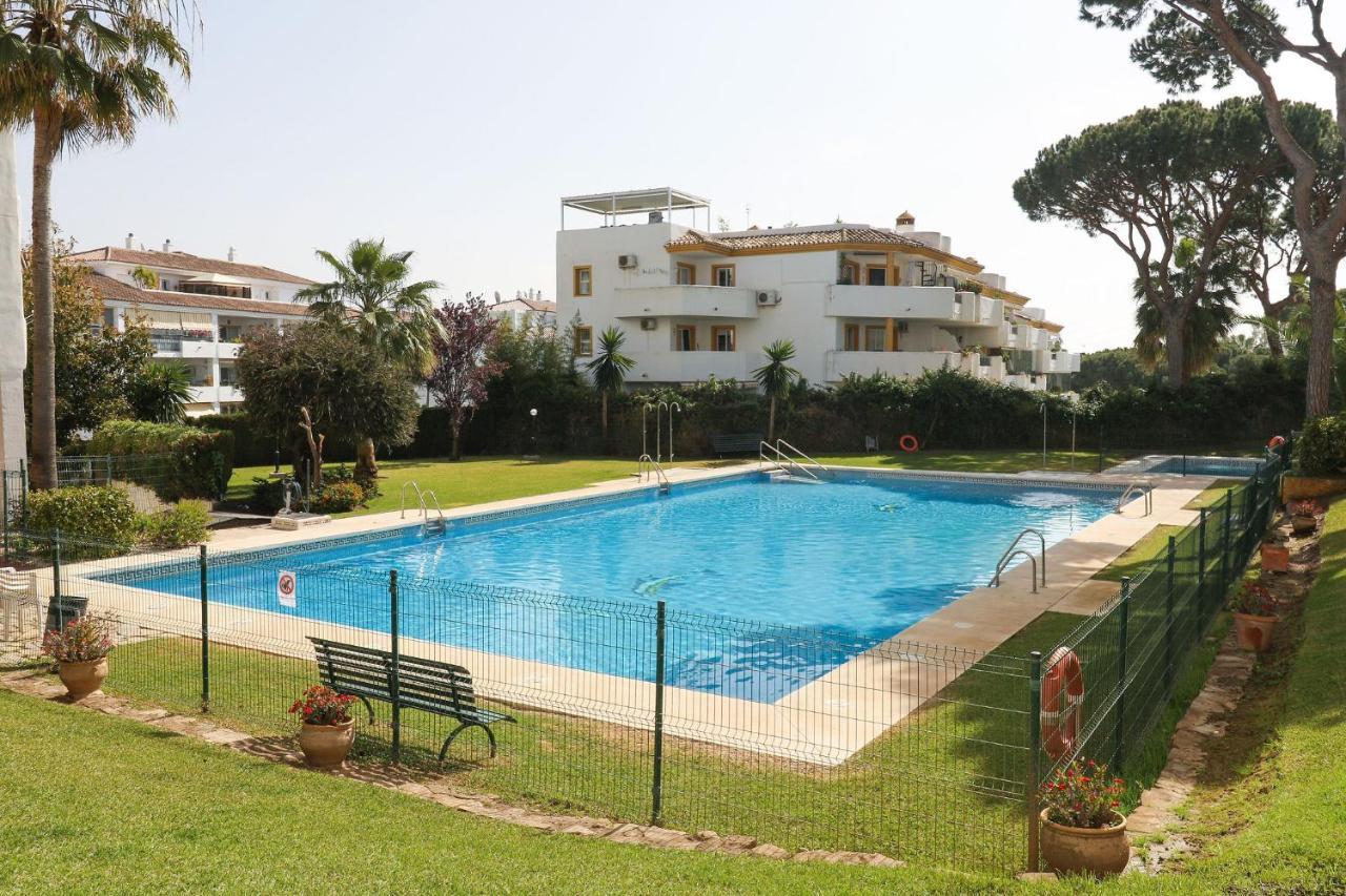 Family Walking Distance To The Sea And Amenities Apartment